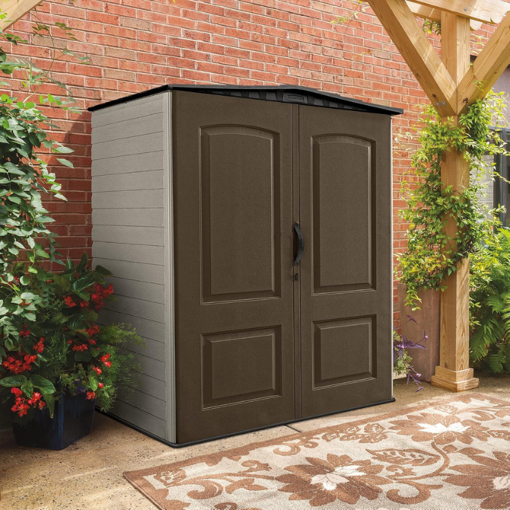 Rubbermaid 5x4 Vertical Resin Storage Shed with Floor